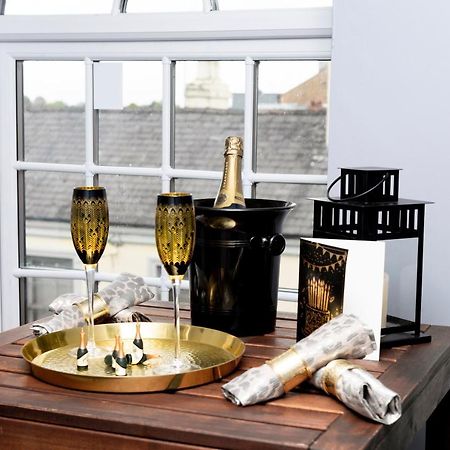 The Penthouse Gathering - Town Centre - Sleeps Up To 16 ريكسهام المظهر الخارجي الصورة