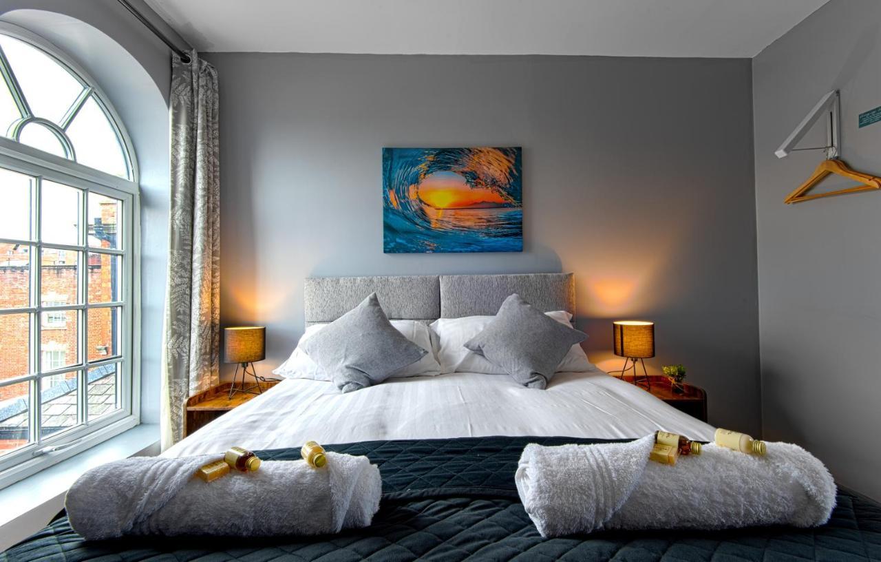 The Penthouse Gathering - Town Centre - Sleeps Up To 16 ريكسهام المظهر الخارجي الصورة